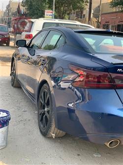 نيسان ماكسيما